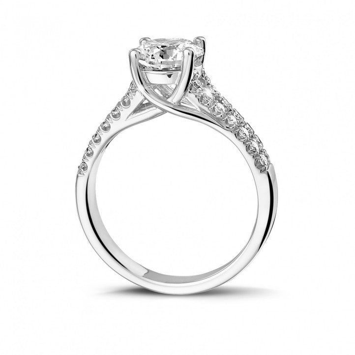 Bague-de-fiancailles-avec-diamants-sur-les-cotes-tunisie-or-Blanc-1-carat-.jpg