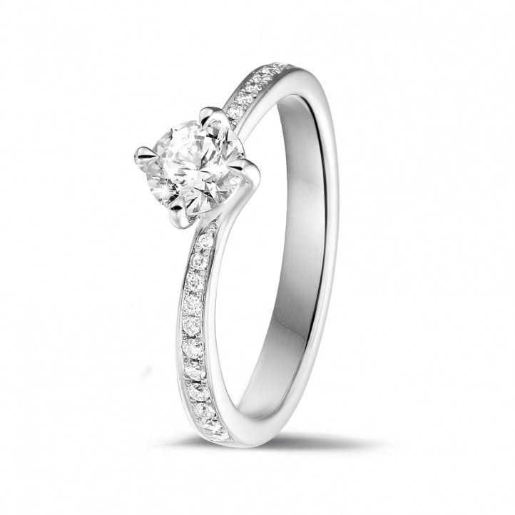 Bague Solitaire Only LOVE Avec Diamants Sur Les Côtés