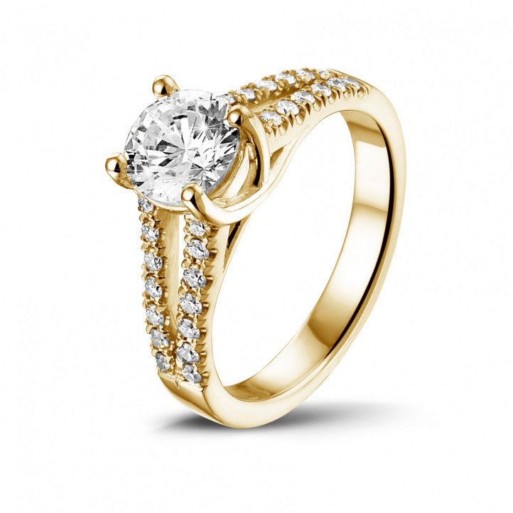 Bague Solitaire Butterfly avec double diamants sur les côtés